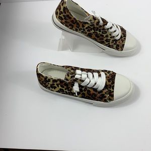 Suptr cute lepoard print sneakers by forever NEW